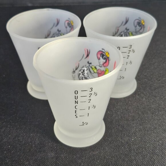 Vintage.1950s Frosted Fad Studios Set of 3 Shot Measuring Glasses Can Can Girls - Picture 7 of 9
